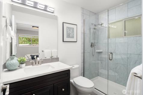 12516 SE 4th Place Bellevue WA 98005