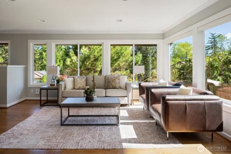 12516 SE 4th Place Bellevue WA 98005