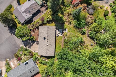 12516 SE 4th Place Bellevue WA 98005