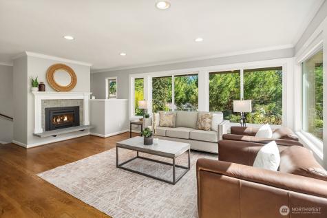 12516 SE 4th Place Bellevue WA 98005