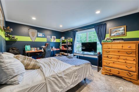814 Jewil Drive Fox Island WA 98333