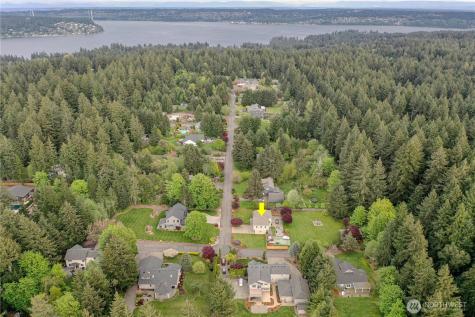 814 Jewil Drive Fox Island WA 98333
