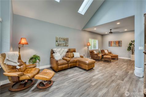 814 Jewil Drive Fox Island WA 98333