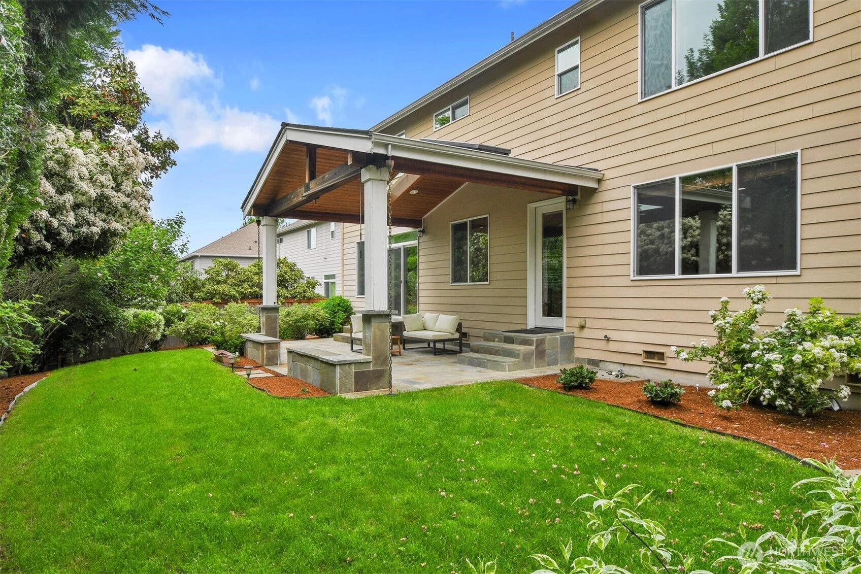 323 239th Court SE Sammamish WA 98074