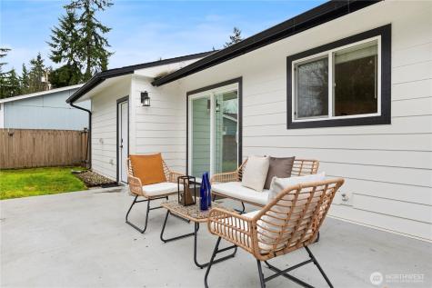 35844 13th Avenue SW Federal Way WA 98126