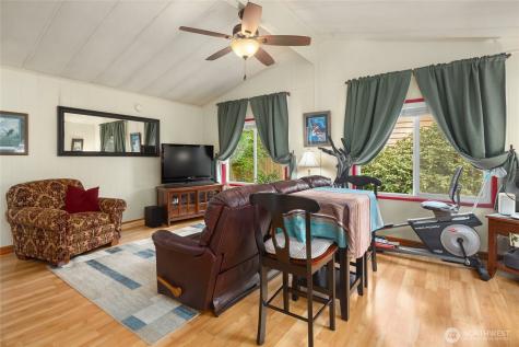 12423 18th St SE Lake Stevens WA 98258