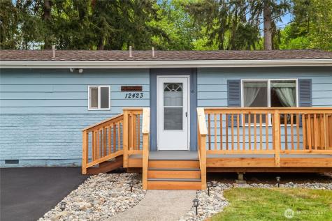 12423 18th St SE Lake Stevens WA 98258