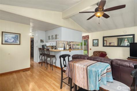 12423 18th St SE Lake Stevens WA 98258