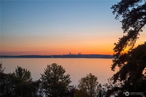 435 8th Avenue W Kirkland WA 98033