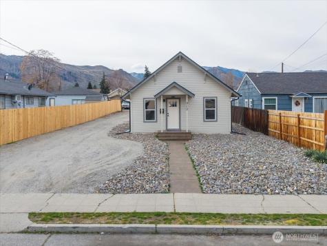 910 Walker Avenue Wenatchee WA 98801