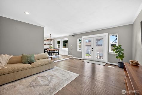 25103 170th Way SE Covington WA 98042