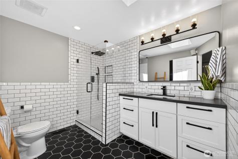 25103 170th Way SE Covington WA 98042