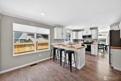 25103 170th Way SE Covington WA 98042