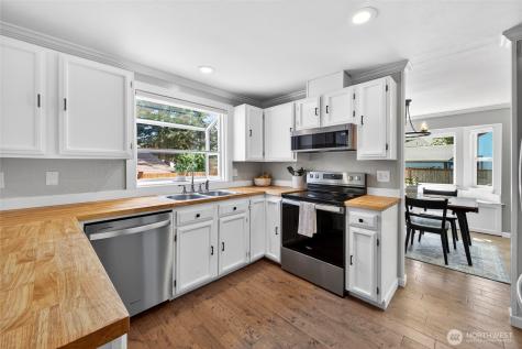 25103 170th Way SE Covington WA 98042