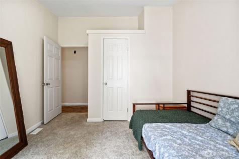 5037 SE Horstman Road Port Orchard WA 98366