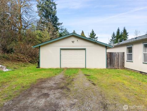 5037 SE Horstman Road Port Orchard WA 98366