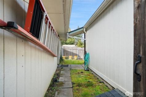 5037 SE Horstman Road Port Orchard WA 98366