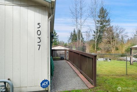 5037 SE Horstman Road Port Orchard WA 98366