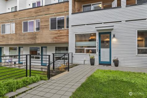 1620 S Lane Seattle WA 98144