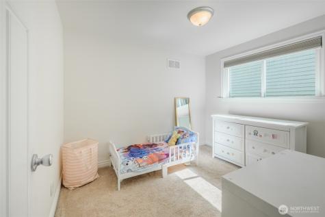 812 Reiten Road Kent WA 98030