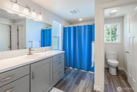 812 Reiten Road Kent WA 98030