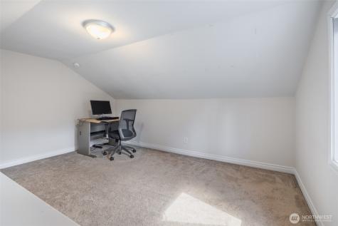 812 Reiten Road Kent WA 98030