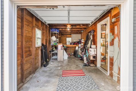 812 Reiten Road Kent WA 98030