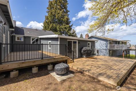 812 Reiten Road Kent WA 98030