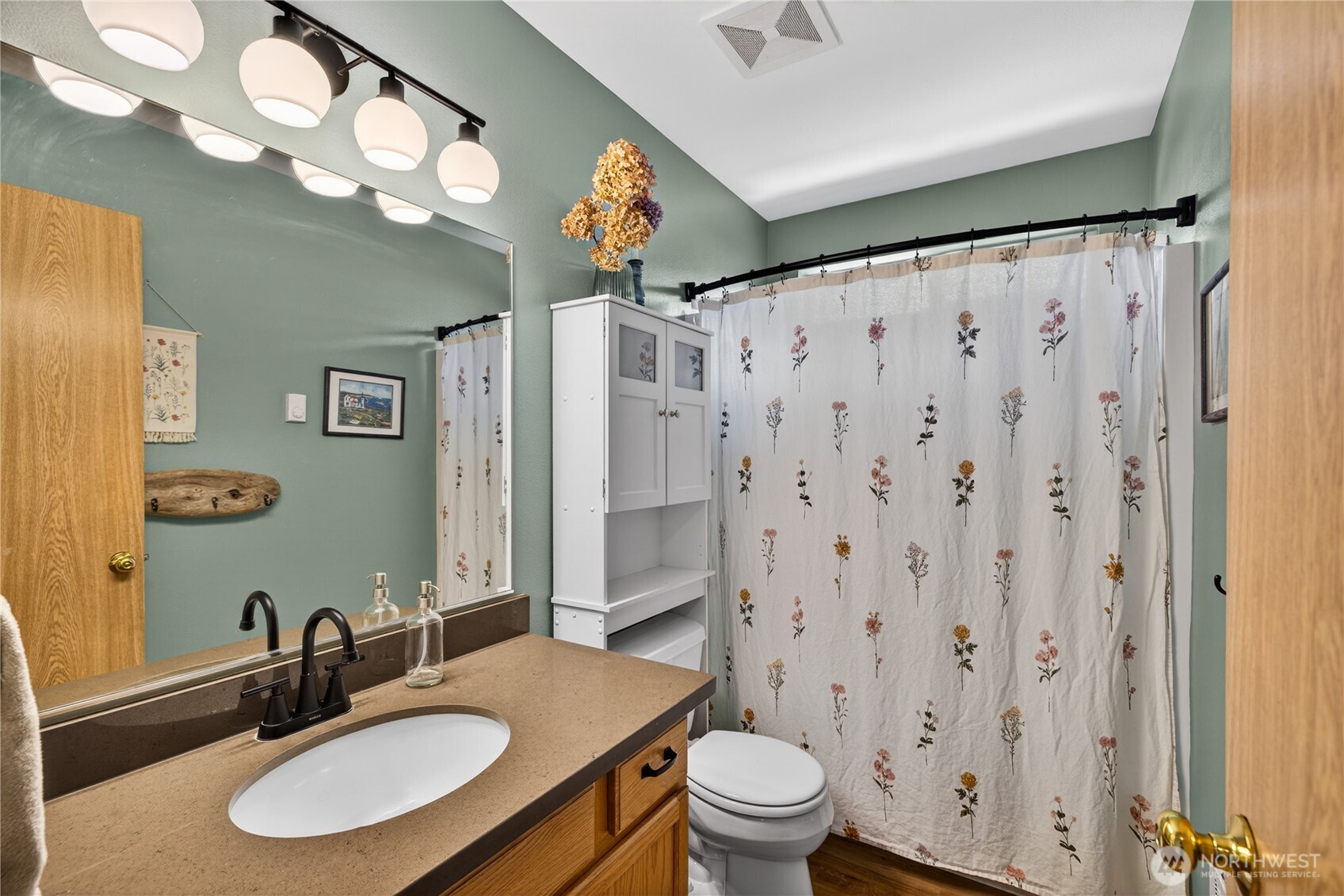 1293 Halsey Drive Coupeville WA 98239