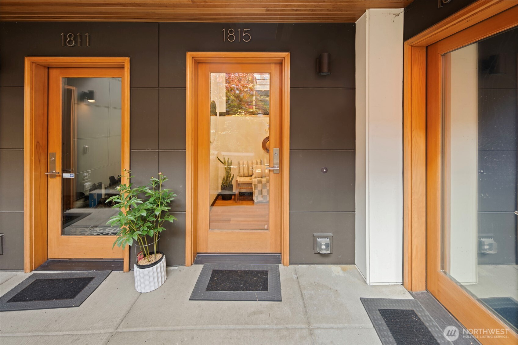 1815 24th Avenue Seattle WA 98122