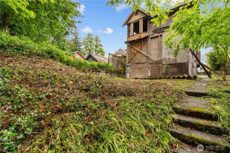 4563 33rd Avenue S Seattle WA 98118