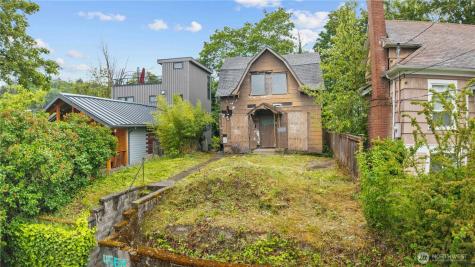 4563 33rd Avenue S Seattle WA 98118