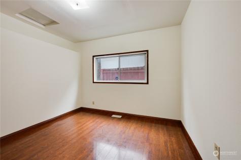 8109 18th Avenue Sw Seattle WA 98106