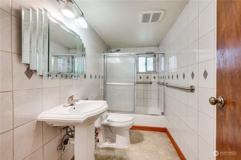 8109 18th Avenue Sw Seattle WA 98106