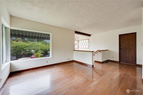 8109 18th Avenue Sw Seattle WA 98106