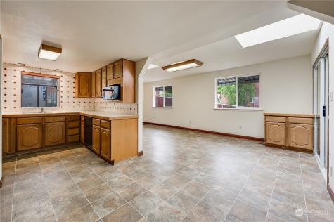 8109 18th Avenue Sw Seattle WA 98106