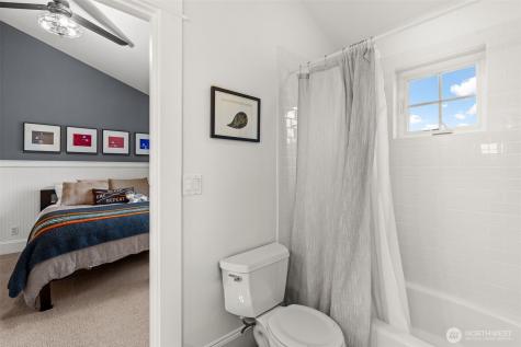 543 Hyak Drive Fox Island WA 98333