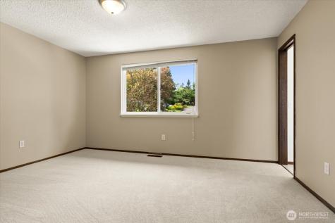 9236 NE 136 Place Kirkland WA 98034