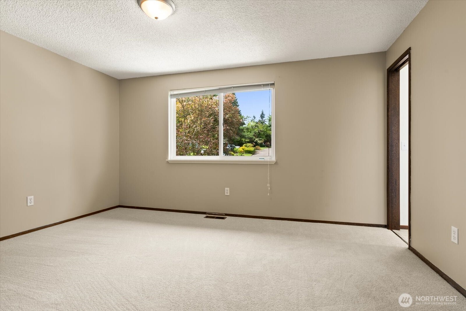 9236 NE 136 Place Kirkland WA 98034
