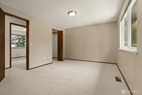 9236 NE 136 Place Kirkland WA 98034