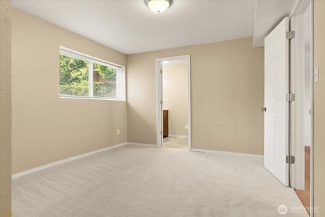 9236 NE 136 Place Kirkland WA 98034