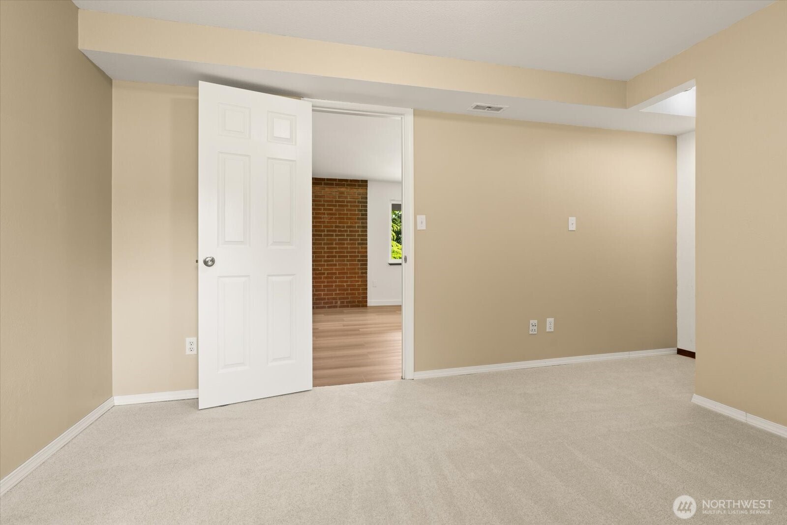 9236 NE 136 Place Kirkland WA 98034