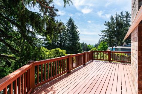 9236 NE 136 Place Kirkland WA 98034