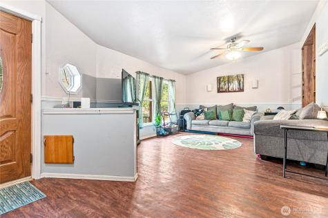 172 Sprague Valley Drive Maple Falls WA 98266