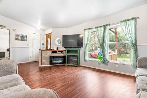 172 Sprague Valley Drive Maple Falls WA 98266