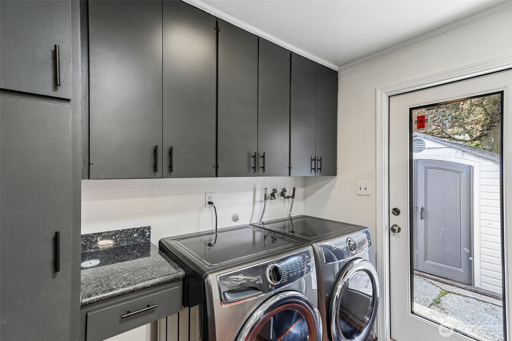 8613 42nd Avenue S Seattle WA 98118