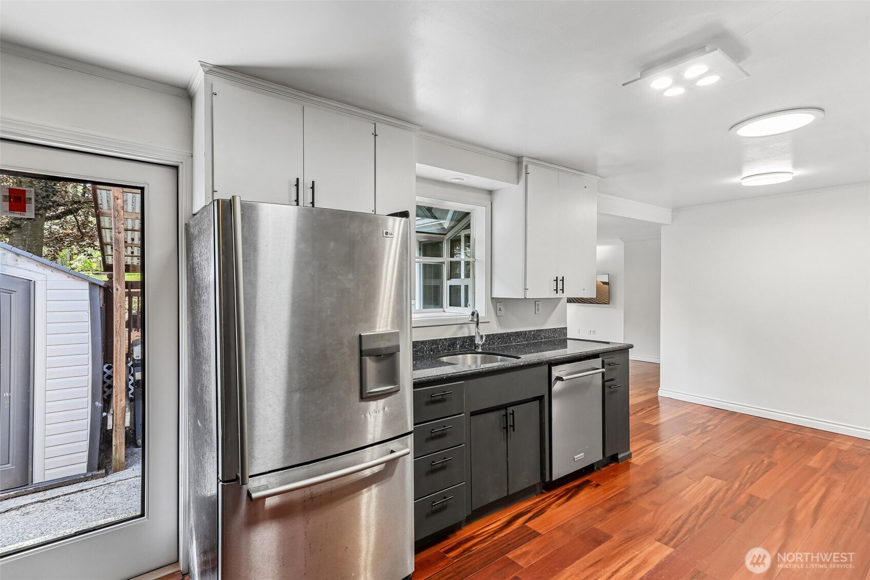 8613 42nd Avenue S Seattle WA 98118