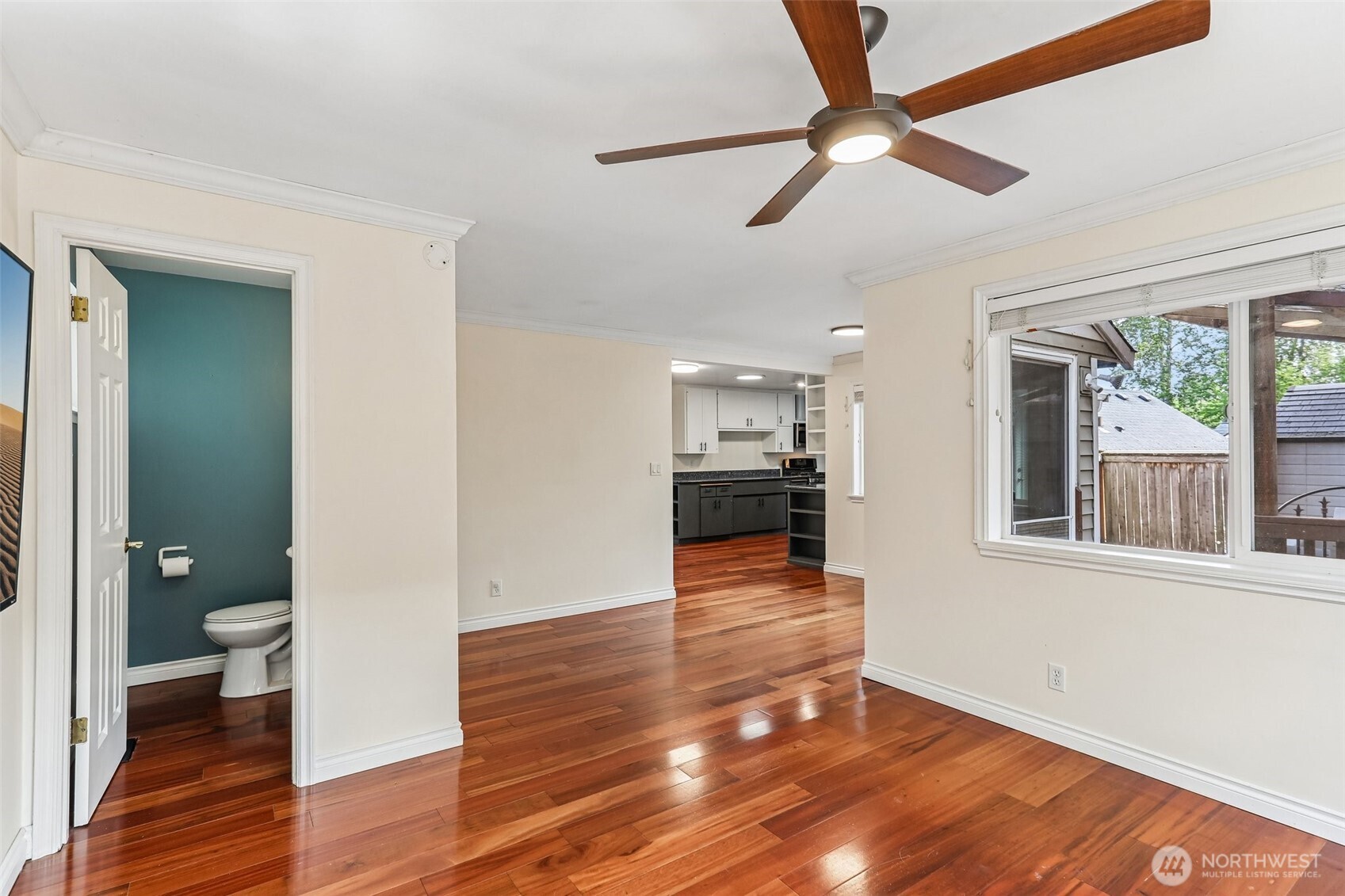 8613 42nd Avenue S Seattle WA 98118