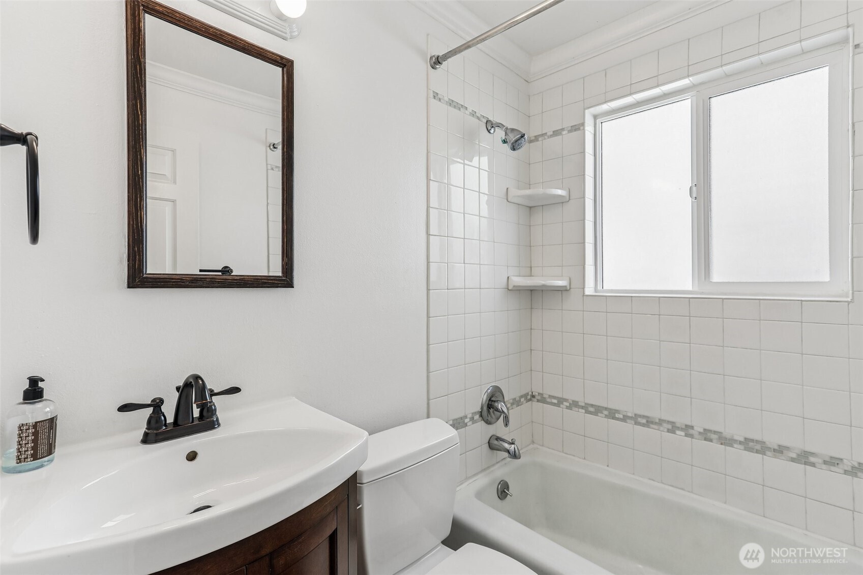 8613 42nd Avenue S Seattle WA 98118