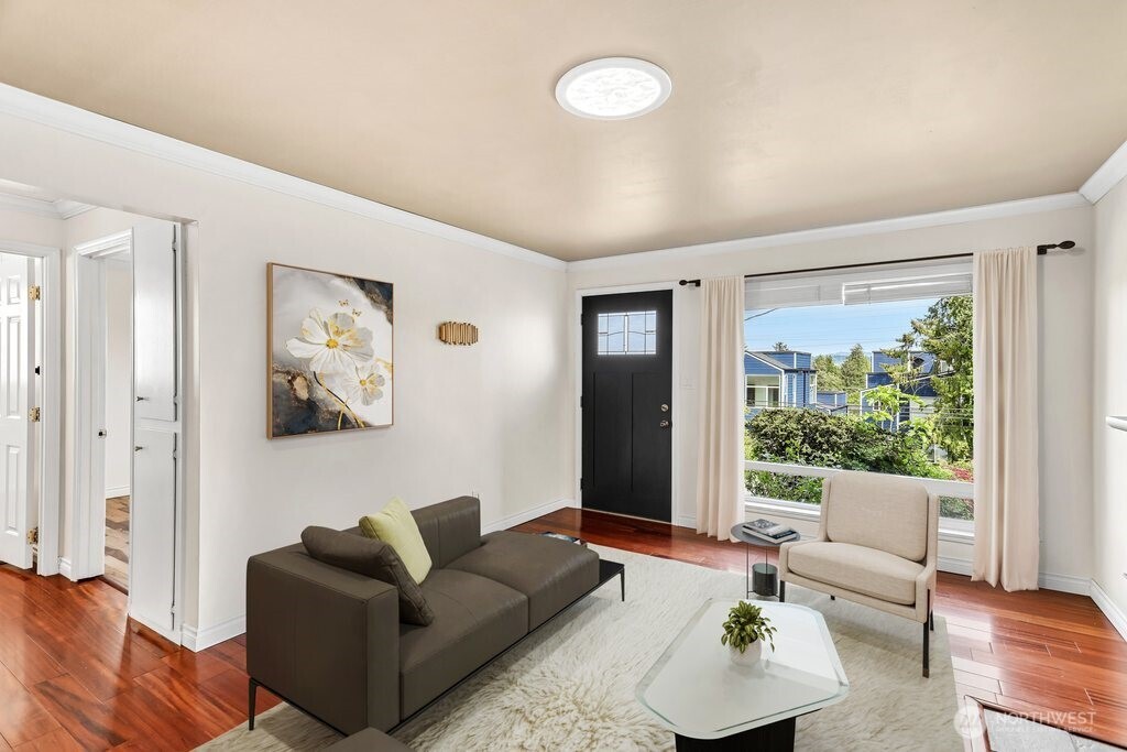 8613 42nd Avenue S Seattle WA 98118